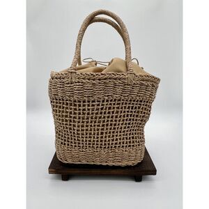 NWOT Straw Woven Beach Tote with Sewn-in Fabric Liner